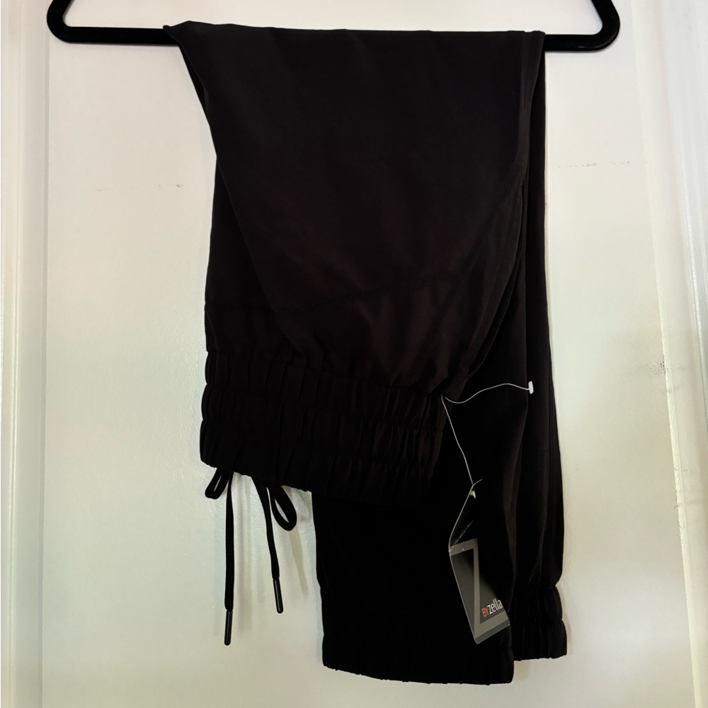 Black Zella Jogger Pants